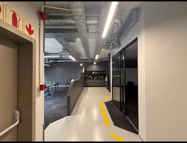 245M² OFFICE TO LET IN GARDENS